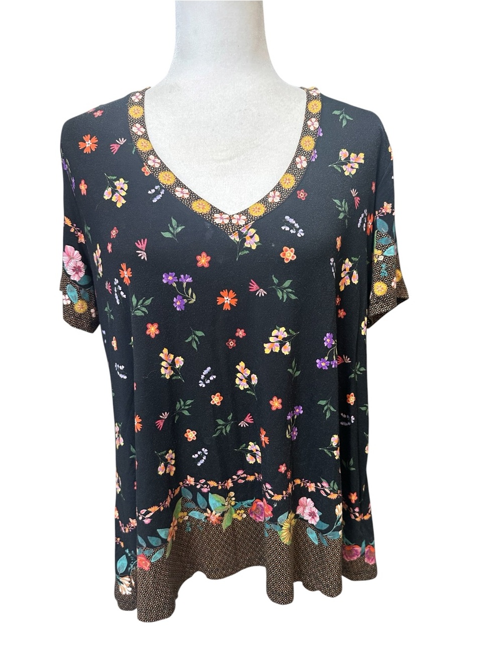 Johnny Was Black Floral V-Neck Short Sleeve Top with Multicolor Trim